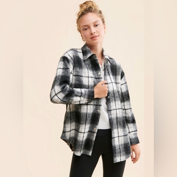 BB Dakota by Steve Madden Jackets & Blazers - BB Dakota Steve Madden Sophia Shacket Plaid Black & White Jacket Button XS
